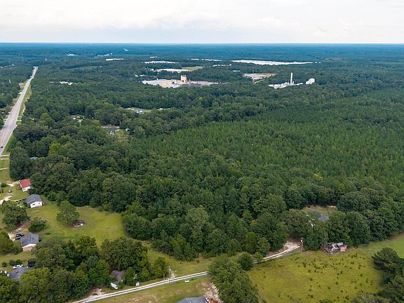 4th image of 1421 Fort Jackson Rd