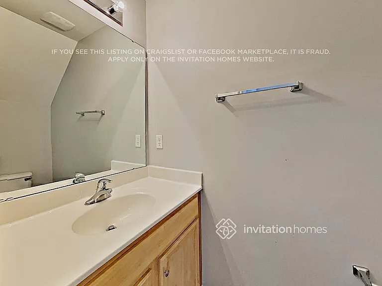 1320 Eastway Dr — Photo 18