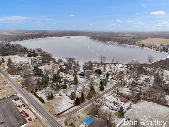 5th image of 229 Ivason Dr