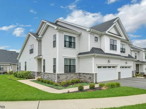49 Whitney Ave, Morris Plains Boro, NJ 07950