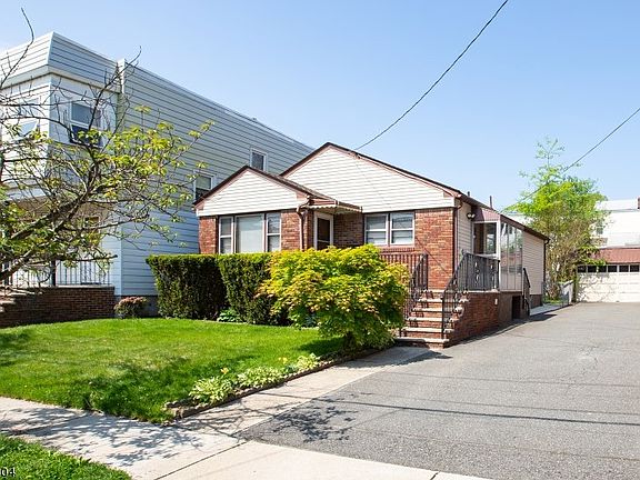 2nd image of 31 Cedar Hill Ave