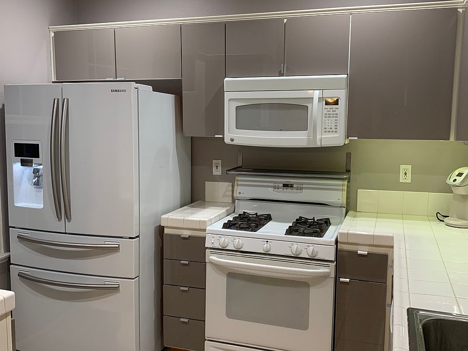 1st image of 27026 Victoria Ln Unit 90