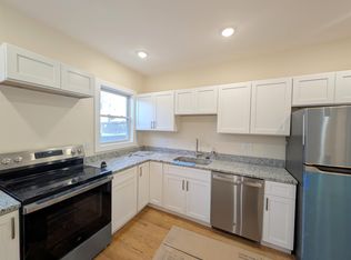 9 Lowell Cir, Somerville, MA 02143