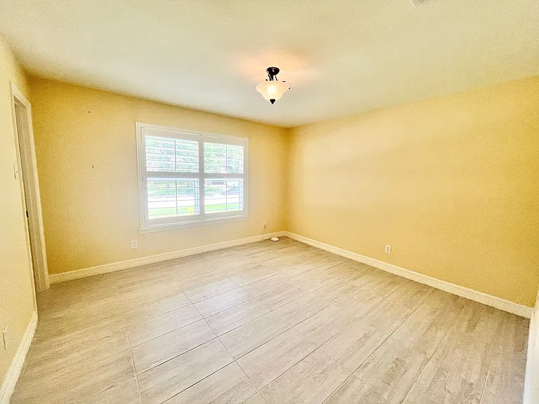 313 Santa Clara St — Photo 25