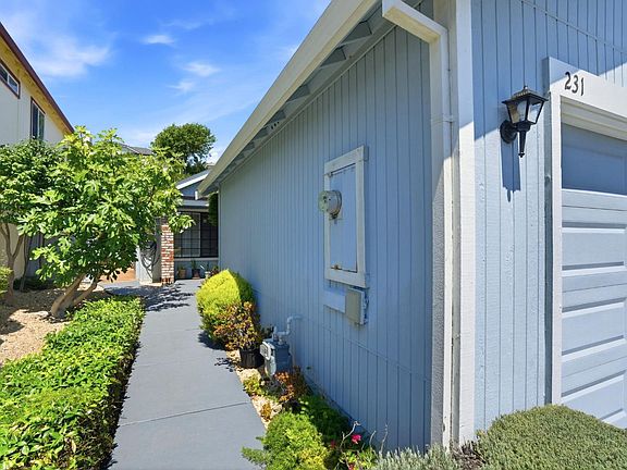 4th image of 231 Breezewalk Dr