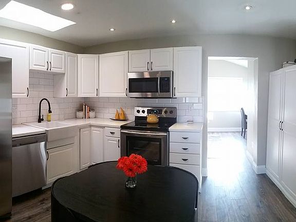 3rd image of 58 Sunny Shore Dr