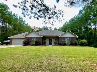 1076 Great Point Rd, McComb, MS 39648