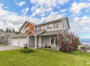 1129 Rolling Dr, Camano Island, WA 98282