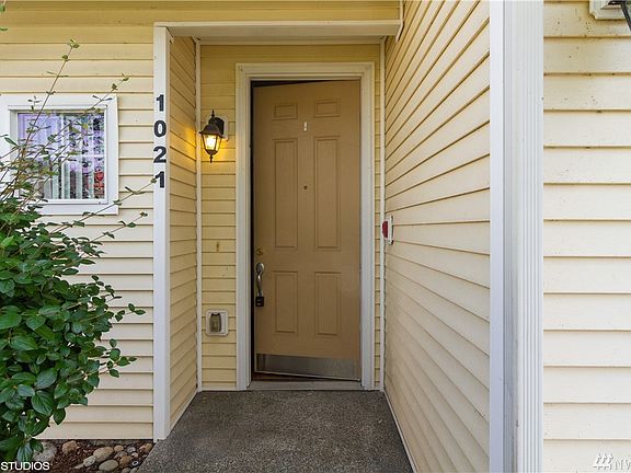 2nd image of 950 Lynnwood Ct SE Unit 1021