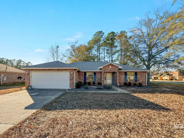 1 Bay Cir, Foley, AL 36535