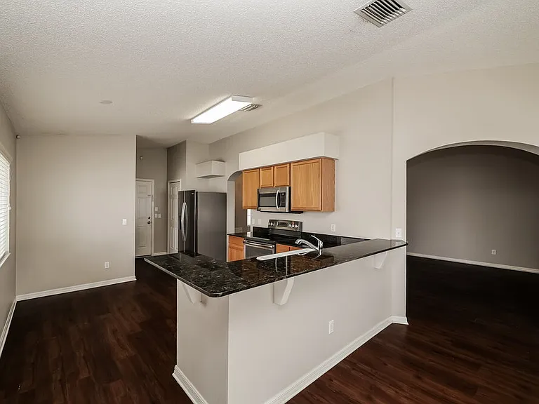 12845 Longcrest Dr — Photo 6