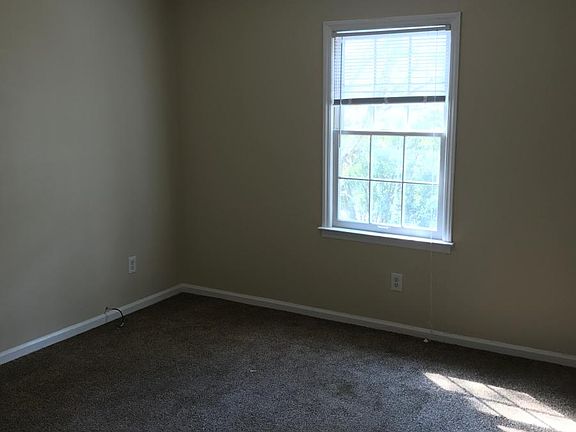 5th image of 110 Shiloh Dr APT B
