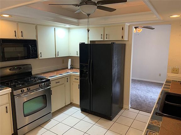 4th image of 640 Deer Run Ct