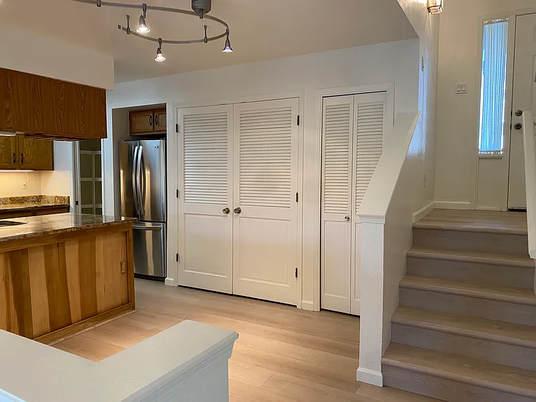505 Oppenheimer Dr — Photo 7