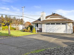 521 Birch Ave, Qualicum Beach, BC V9K 1K4