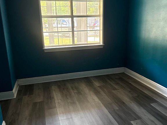 3rd image of 5 Haven Ct