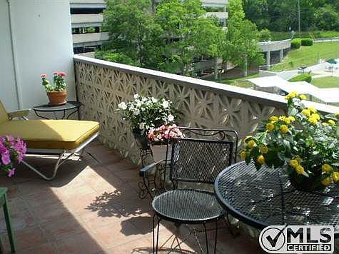 1st image of 3415 W End Ave #609