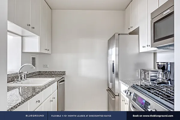 Rented by The Blueground | media 46