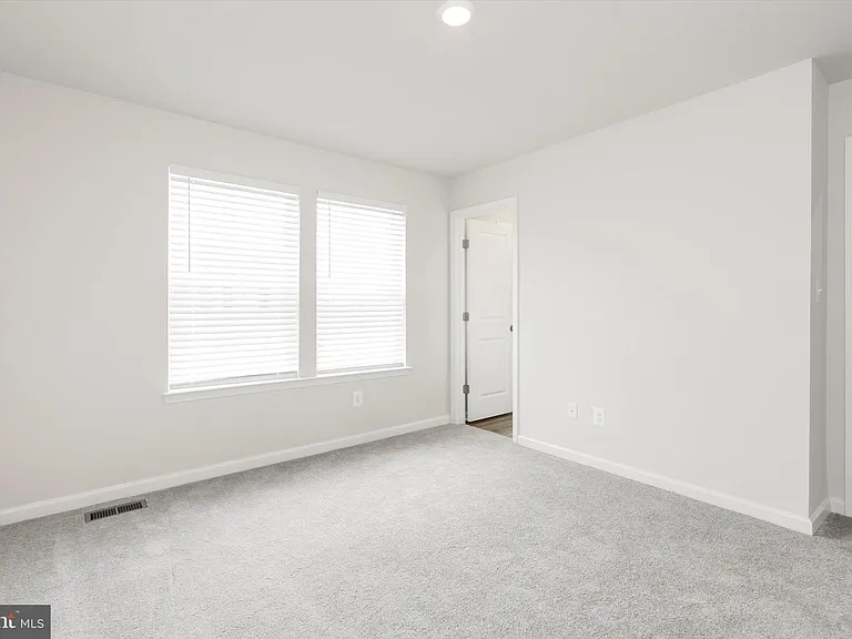 405 17th Ave — Photo 18