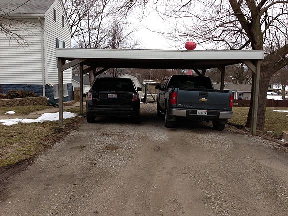 3rd image of 603 S Locust St