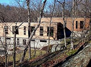 51 Clinton Rd, Tuxedo Park, NY 10987