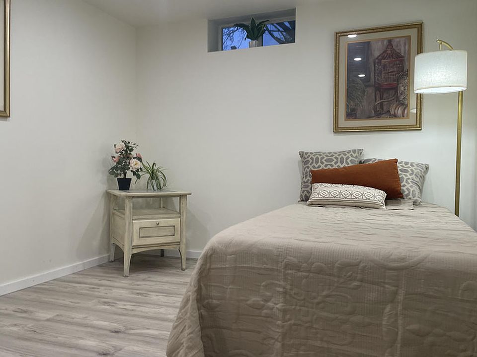 A cozy spot from which to plan out world domination, write the great American novel, or attend UofR or LL.