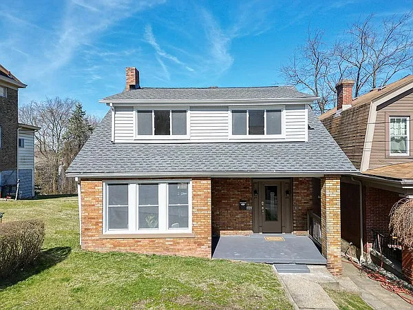 2642 Voelkel Ave photo 1