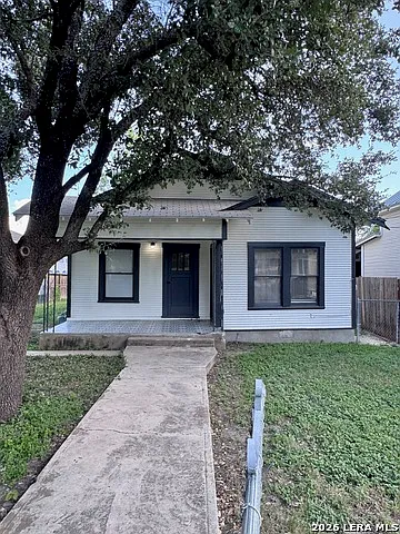 830 Texas Ave — Photo 1