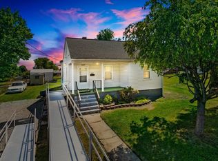 6880 Pulaski Ave, Radford, VA 24141