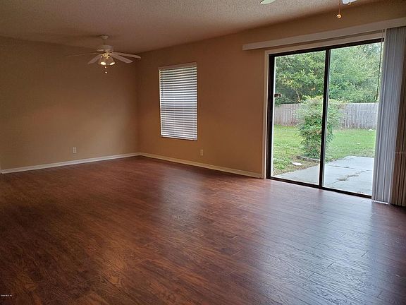 3rd image of 131 NE 47th Ct