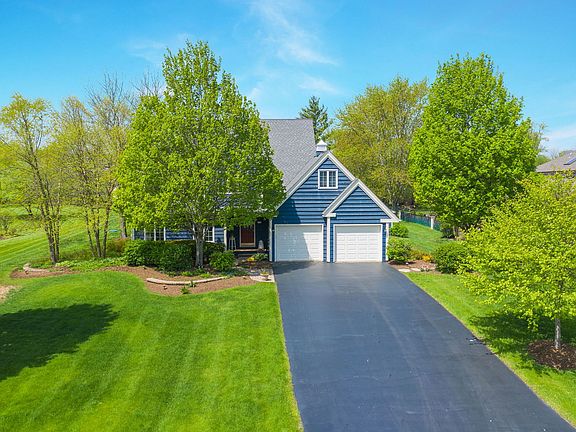 2nd image of 718 Braintree Ln