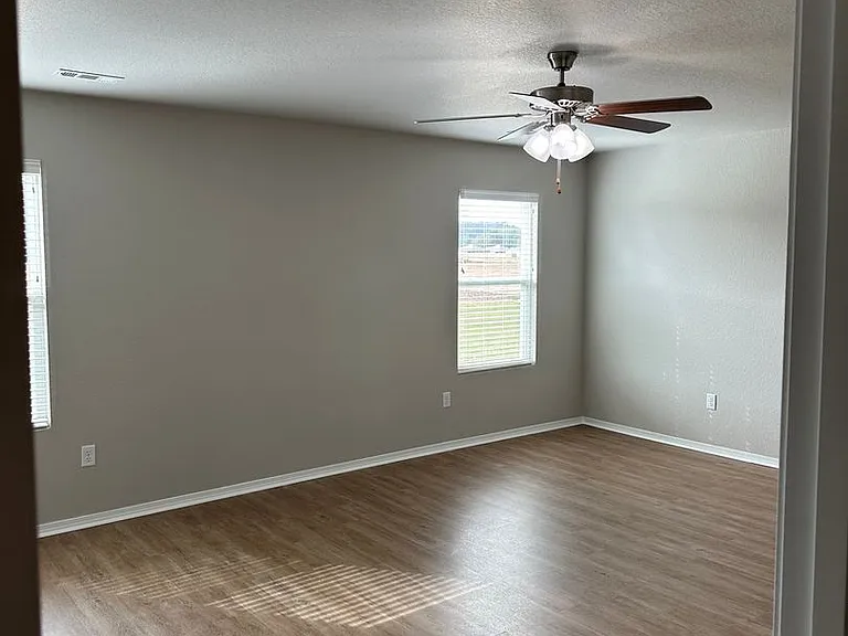 114 Jo Park Ln — Photo 7