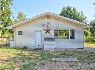 5230 Fish Hatchery Rd, Grants Pass, OR 97527