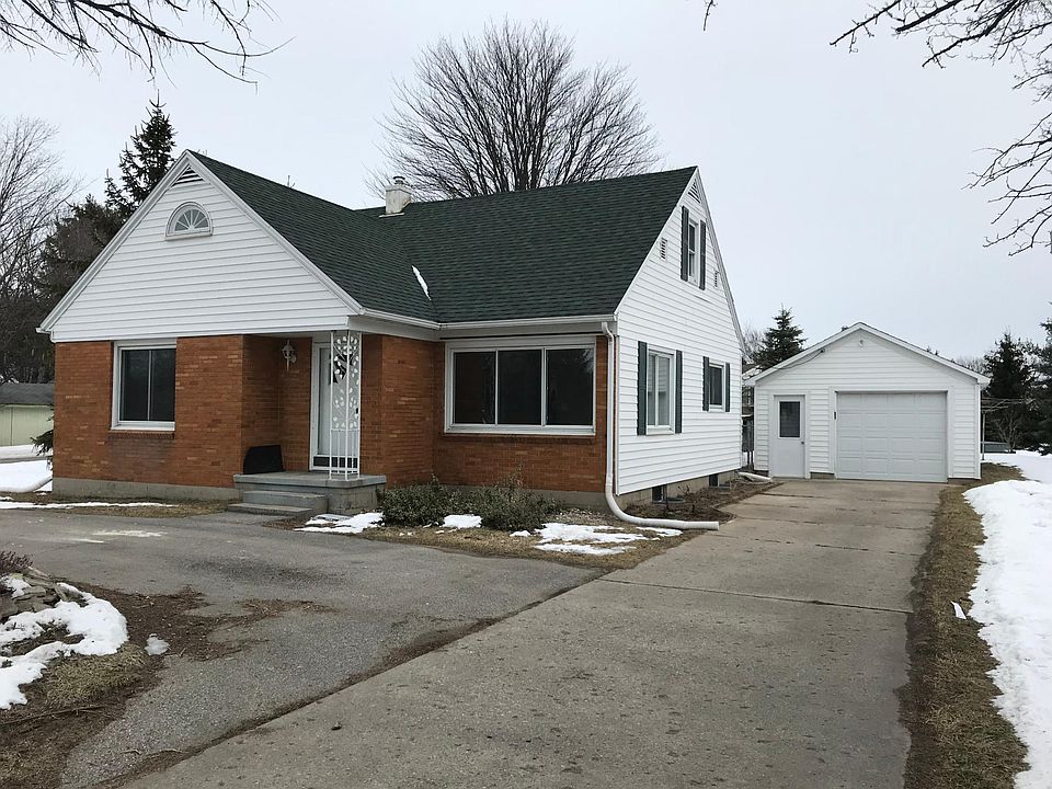 1st image of 3240 Veterans Dr