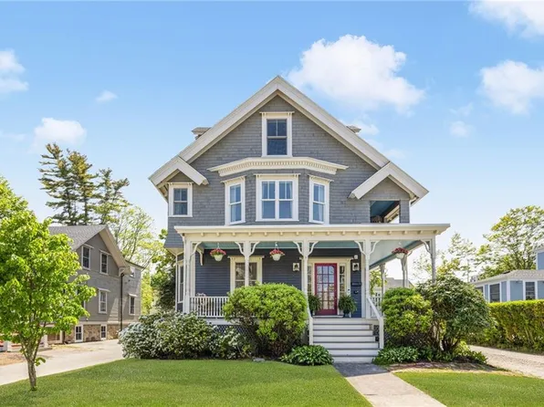 37 Powel Ave, Newport, RI 02840