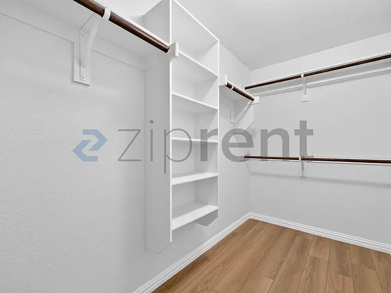 817 Evergreen St — Photo 24