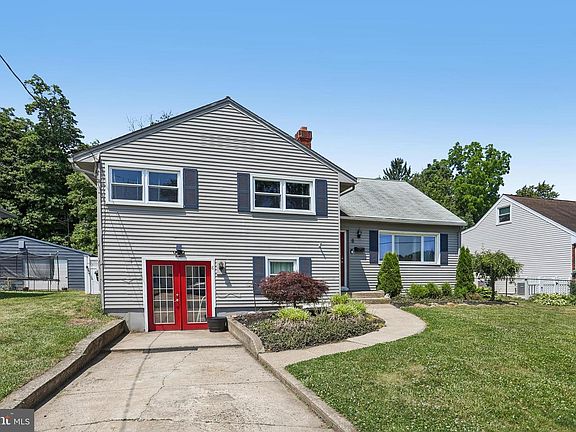 4th image of 8 Rose Ln
