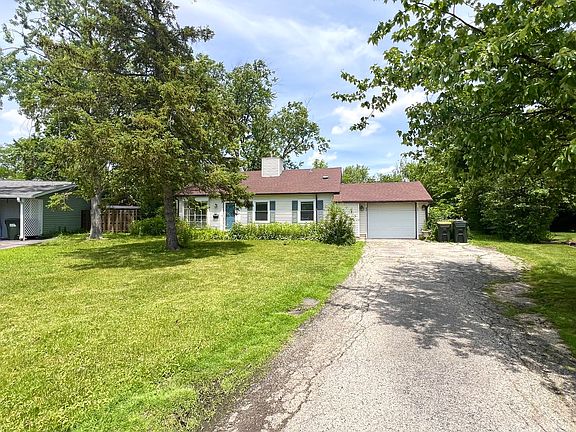 2nd image of 329 Cherry Ct