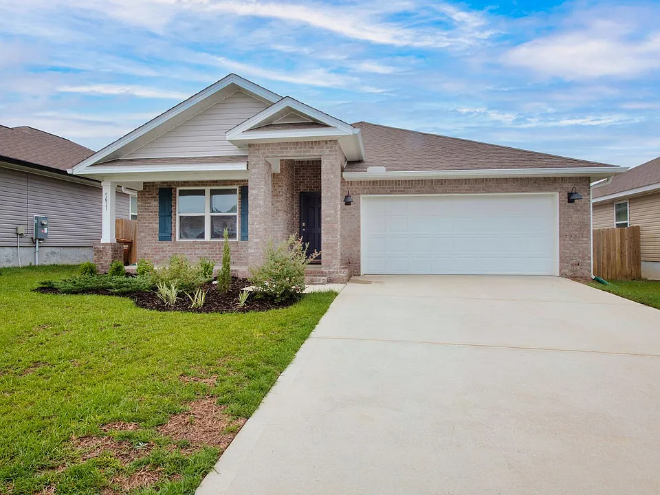 5631 Guinevere Ln