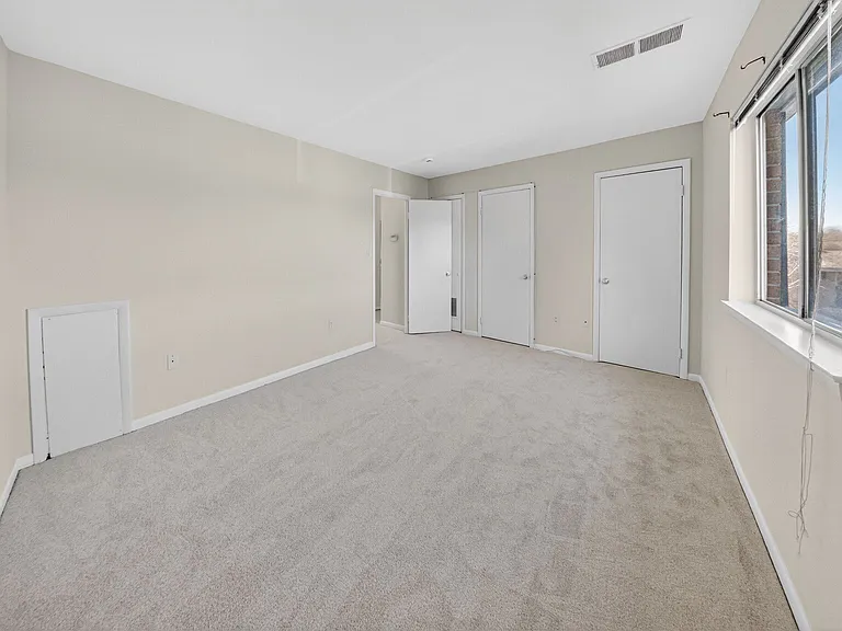 3364 Hewitt Ave #301 — Photo 14