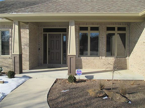 2nd image of 5945 Hickory Woods Dr