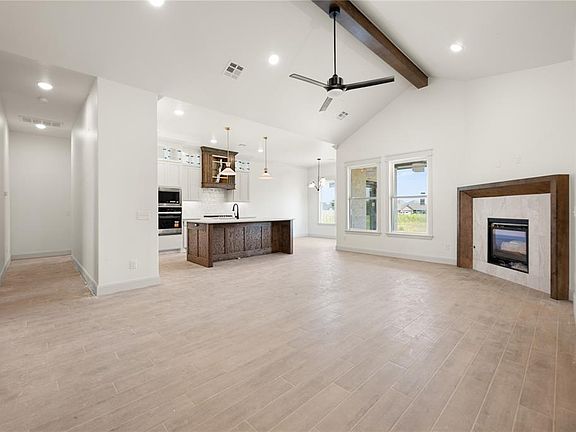 3rd image of 4908 Vine Cliff Rd