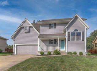 1308 SW Pacific Dr, Lees Summit, MO 64081