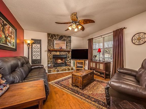 3rd image of 209 Georgia Bell Cir SE