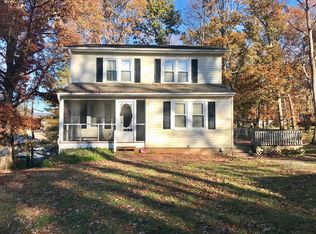250 W Highland Ave, Elkin, NC 28621