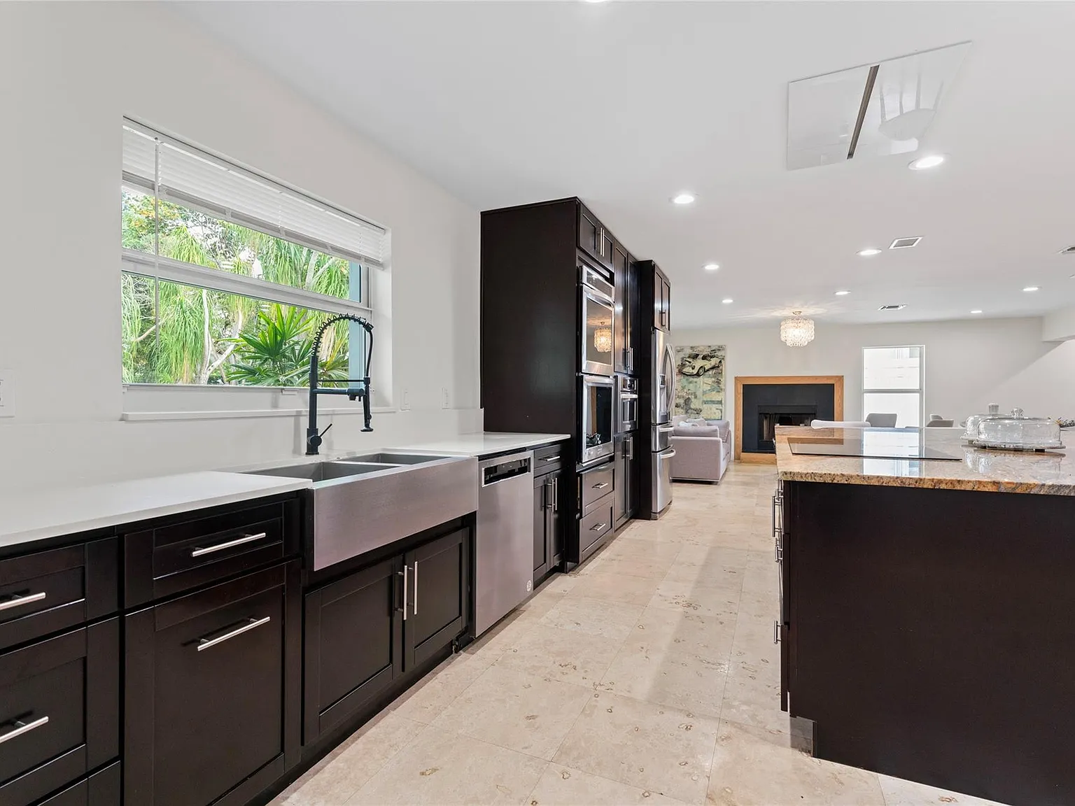 4 bed, 4.0 bath, 3232 sqft, $15,000 — Photo 3