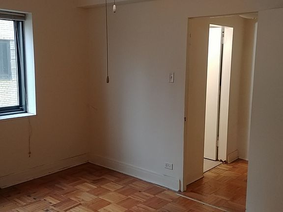 5th image of 5048 N Marine Dr #6-C