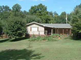 1227 Old School House Rd, Young Harris, GA 30582