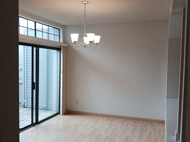455 Mountain Laurel Ct — Photo 8