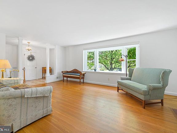 4th image of 13901 Zeigler Way